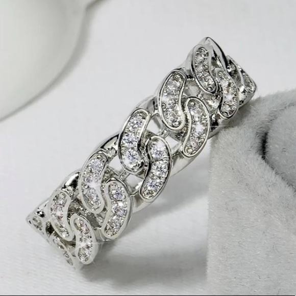 Jewelry - NEW ETERNITY 925 STERLING SILVER DIAMOND BAND RING, CUTE RING, SHINY RING.